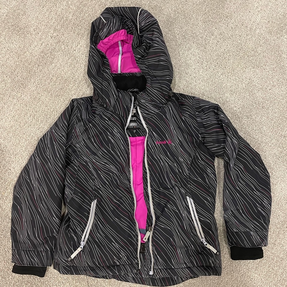 Kamik Girls Winter Coat, black striped, size 6.